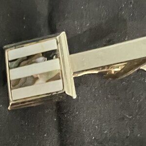 VINTAGE MID-CENTURY TIE CLASP